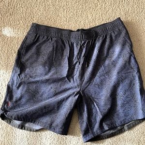 Rhone Men’s 7” gym shorts
